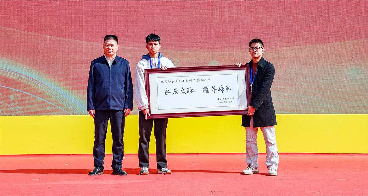 1736218992197429.jpg A28I9535.JPG